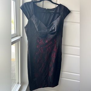 Fancy Dress with Red Lace in Middle